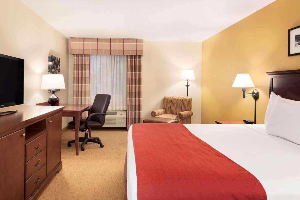 Country Inn & Suites By Radisson, Cedar Rapids Airport, Ia Room photo